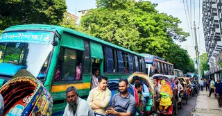 জ্বালানি তেলের মূল্যবৃদ্ধির প্রেক্ষিতে গণপরিবহনের ভাড়া পুনর্নির্ধারণ করলো সরকার